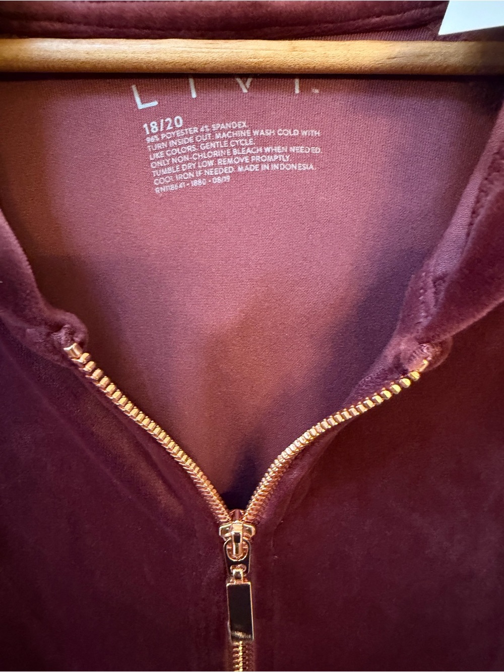 LIVI by Lane Bryant Maroon VELOUR SUIT Jacket Pants Set Plus Size 18/20 NWT - Picture 3 of 7